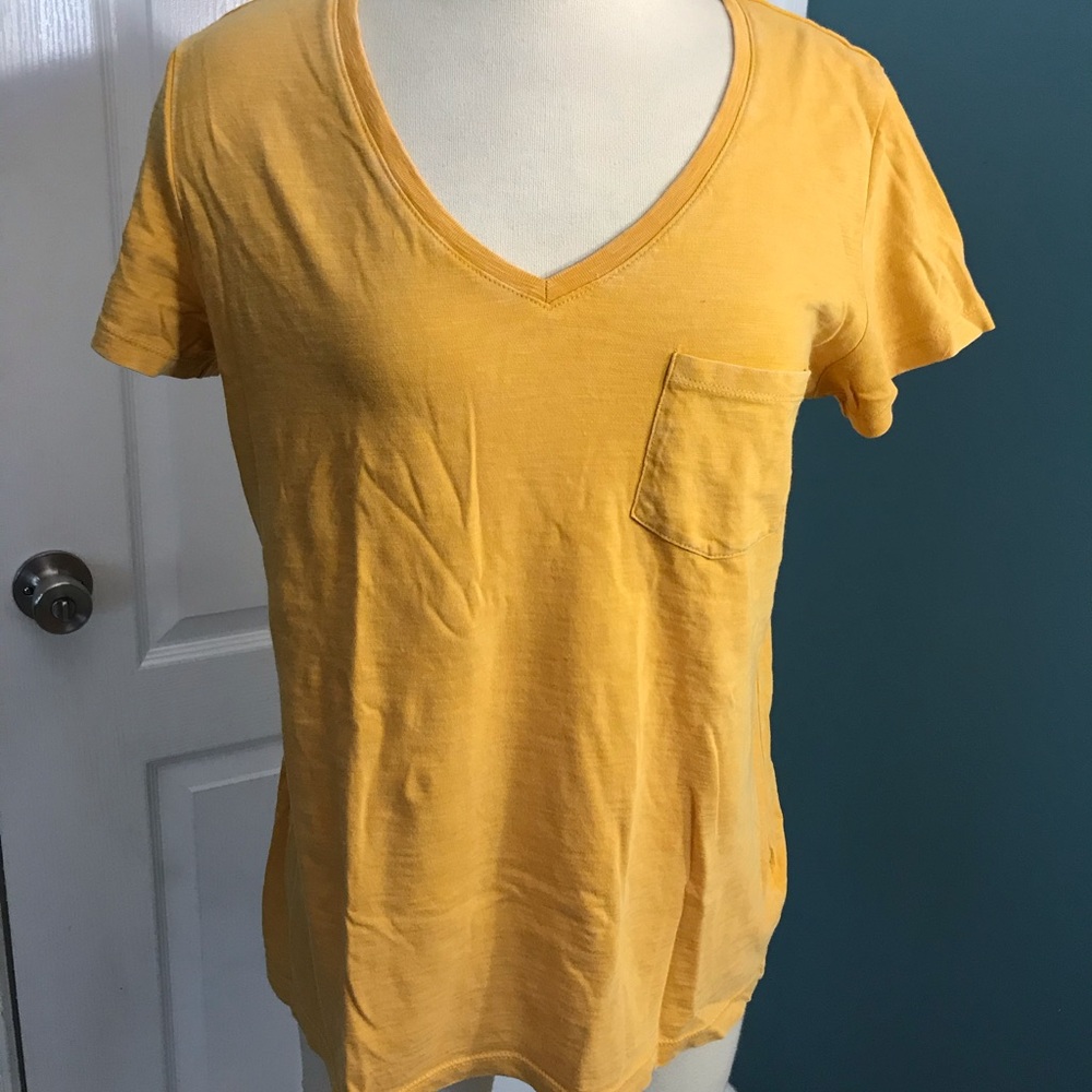 Universal Threads Tshirt